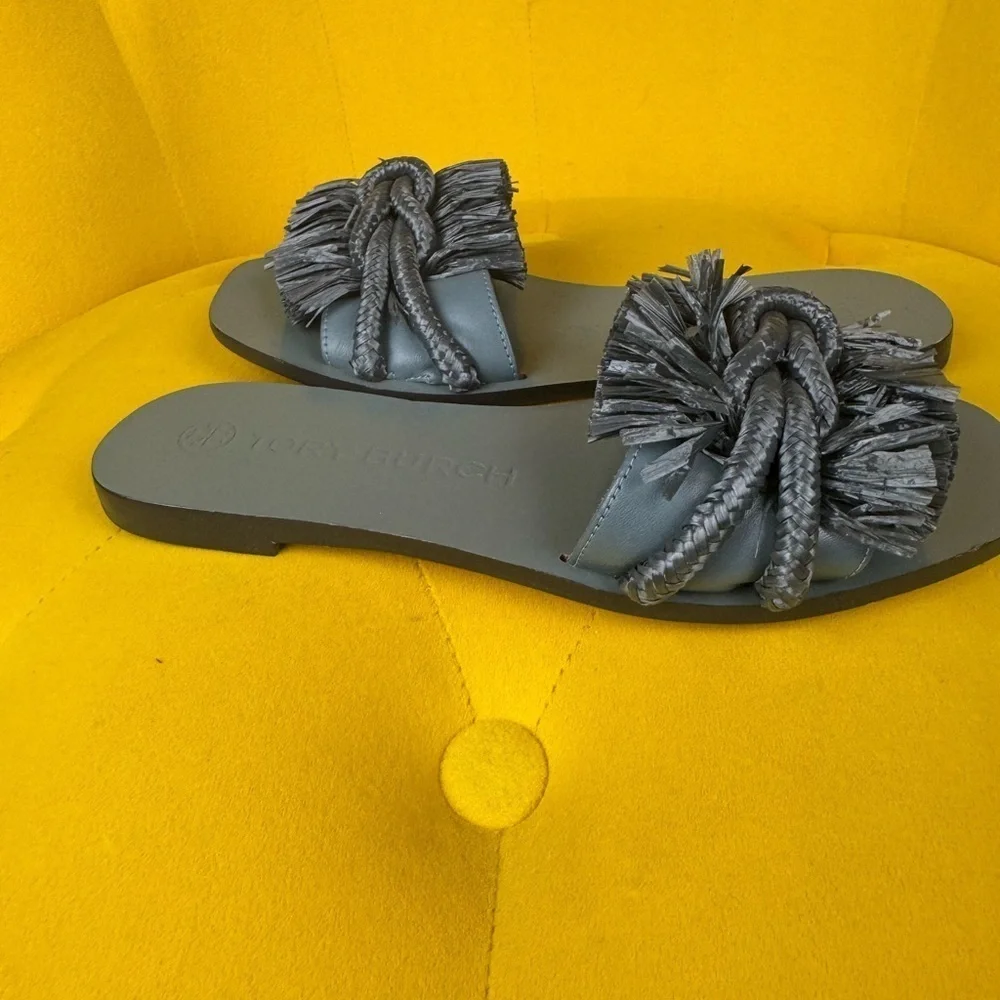 TORY BURCH Gray Leather Straw Flat Shoes Sandals Size 6